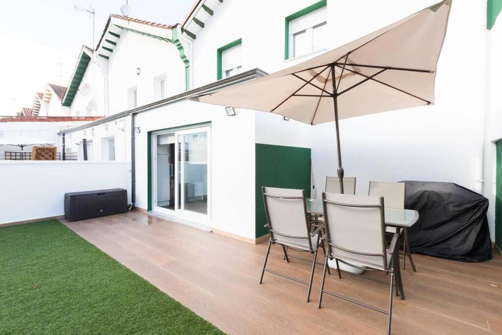 Chalet En La Cuidad- Con Jardin Y Barbacoa Gijón Dış mekan fotoğraf