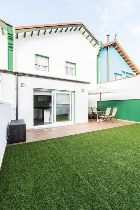 Chalet En La Cuidad- Con Jardin Y Barbacoa Gijón Dış mekan fotoğraf